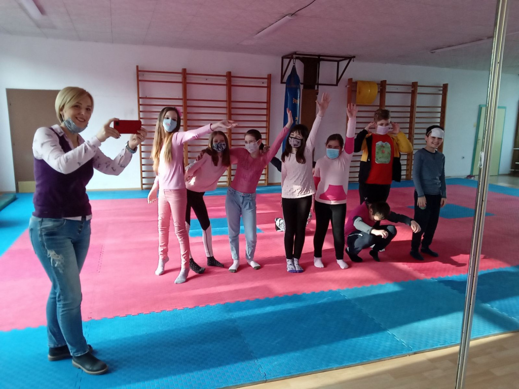 IMG-6b8b3a93ec09a328d16e05473c6aebe5-V.jpg IMG-6b8b3a93ec09a328d16e05473c6aebe5-V.jpg